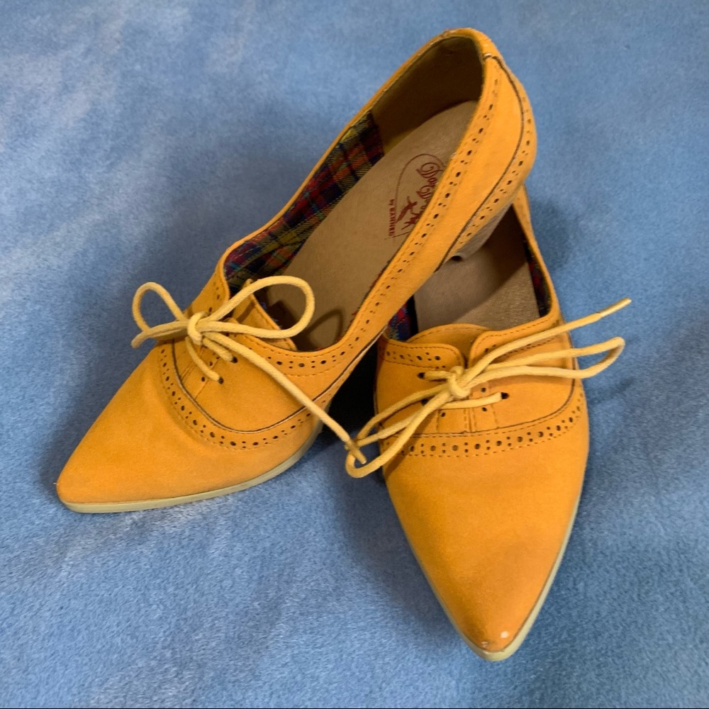 Dancing Days by Banned Dancing Shoes size 36 2inch heels